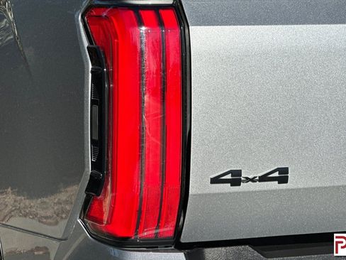 Used 2024 Toyota Tundra Platinum image 33