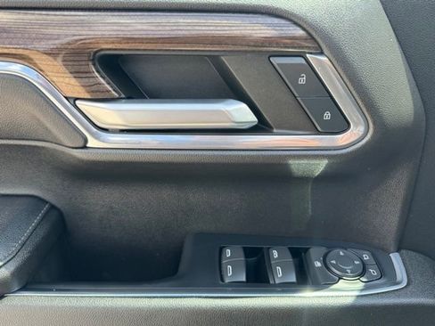 Used 2023 Chevrolet Silverado 1500 LT AWD/4WD image 8