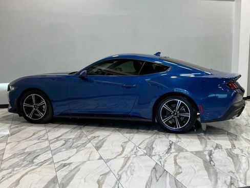 Used 2024 Ford Mustang Coupe RWD image 9