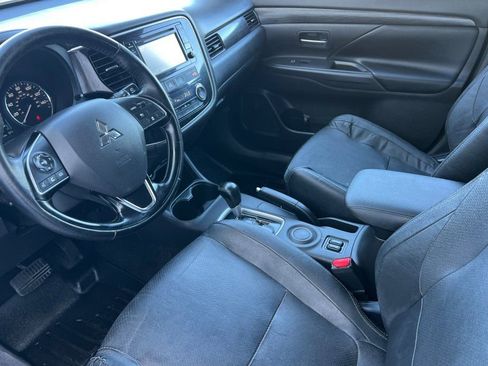 Used 2016 Mitsubishi Outlander SEL FWD image 7