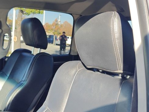 Used 2017 RAM 1500 Sport image 12