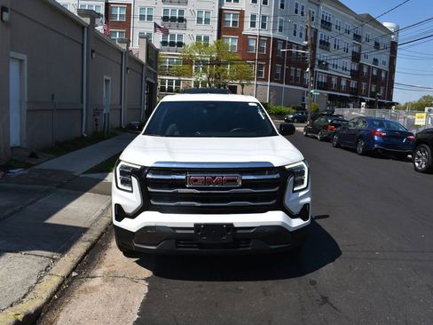 Used 2025 GMC Terrain Elevation AWD/4WD image 2