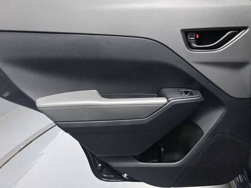 New 2025 Subaru Crosstrek 2.0i Premium image 25