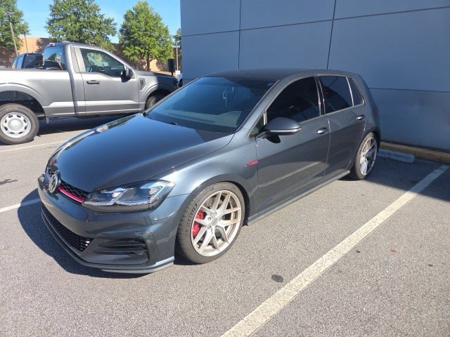 Used 2019 Volkswagen Golf 4-Door FWD image 3