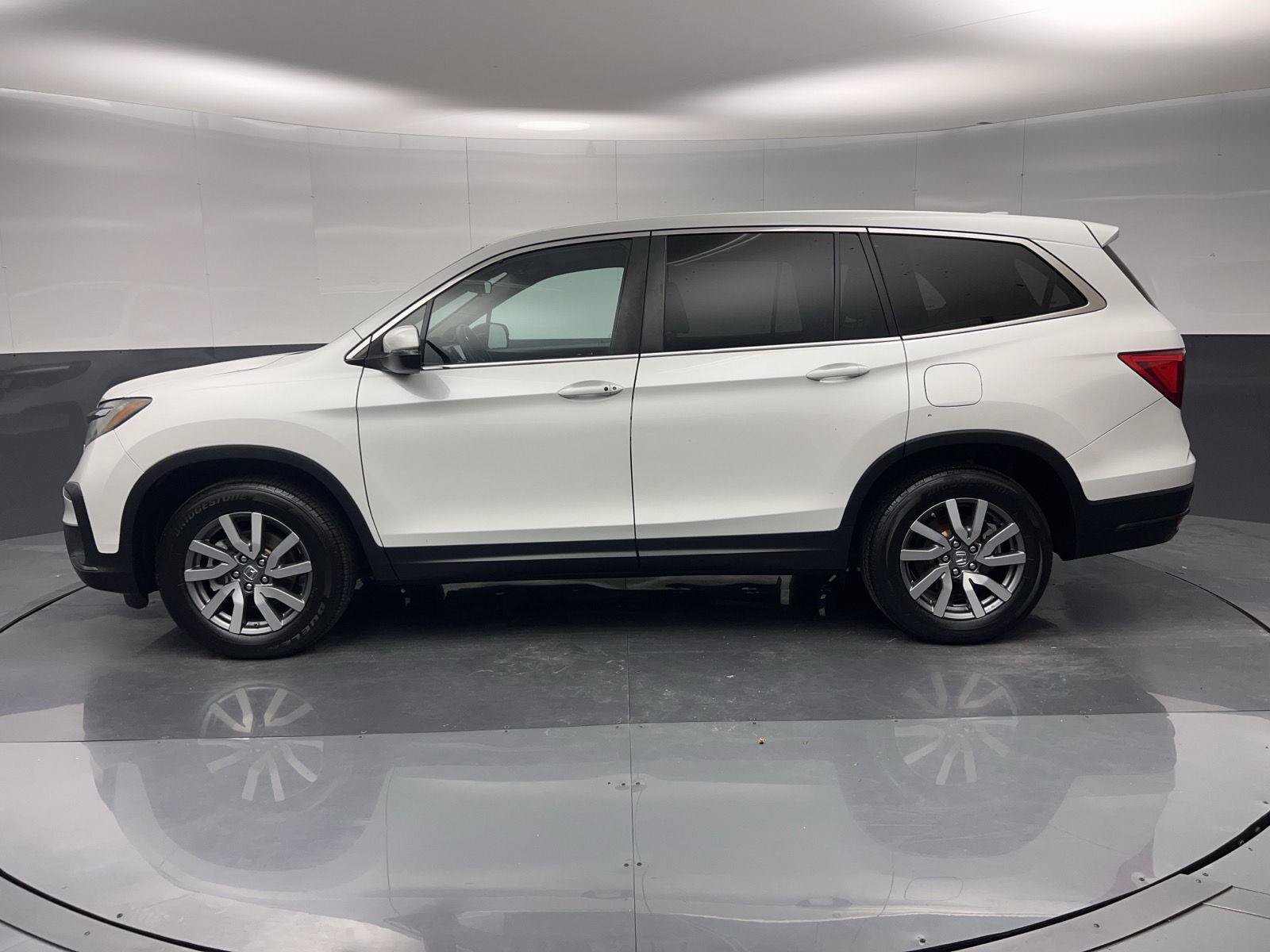 Used 2021 Honda Pilot EX image 4