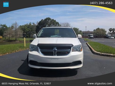 Used 2013 Dodge Grand Caravan SXT w/ Rear Park Assist Pkg FWD image 8