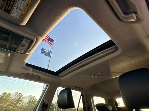 Used 2022 Toyota 4Runner SR5 Premium image 11