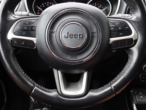 Used 2019 Jeep Compass Latitude FWD image 55