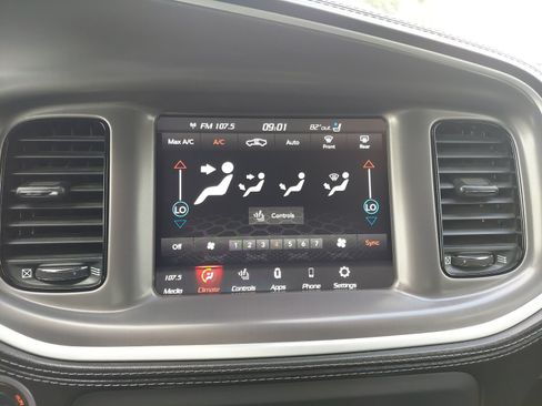 Used 2021 Dodge Charger R/T w/ Plus Group RWD image 17