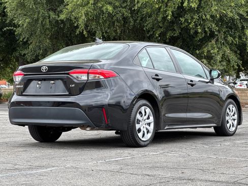 Used 2023 Toyota Corolla LE FWD image 4