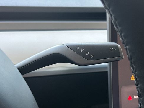 Used 2023 Tesla Model Y Long Range AWD/4WD image 23