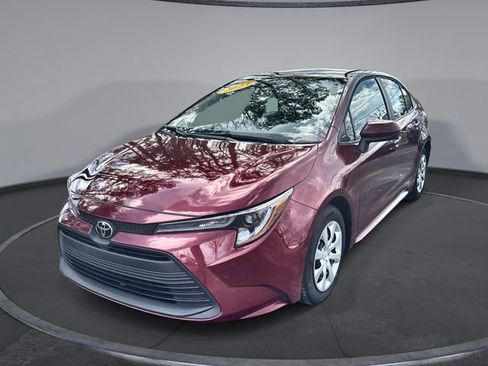 Used 2023 Toyota Corolla LE image 1