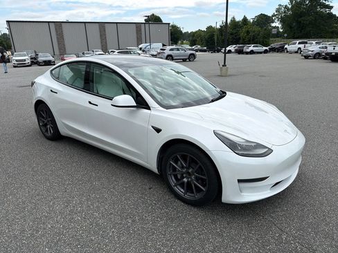 Used 2023 Tesla Model 3 Standard Range RWD image 8