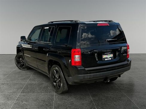 Used 2014 Jeep Patriot Sport w/ Power Value Group FWD image 3