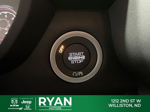 New 2026 RAM 1500 4x4 Crew Cab image 41