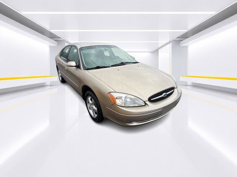 Used 2001 Ford Taurus SE FWD image 2