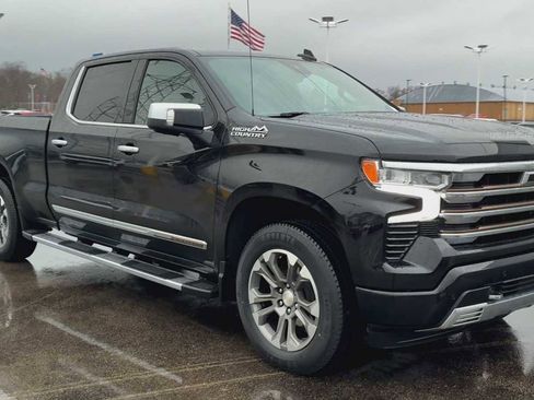 Certified 2022 Chevrolet Silverado 1500 High Country w/ Technology Package image 8