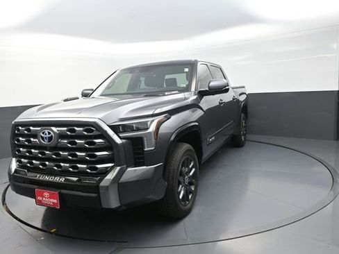 Used 2024 Toyota Tundra Platinum AWD/4WD image 42