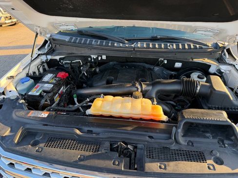 Used 2018 Ford Expedition Platinum RWD image 34