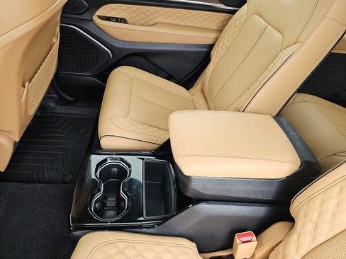 Used 2023 Jeep Grand Cherokee L Summit w/ Advanced Protech Group IV image 16