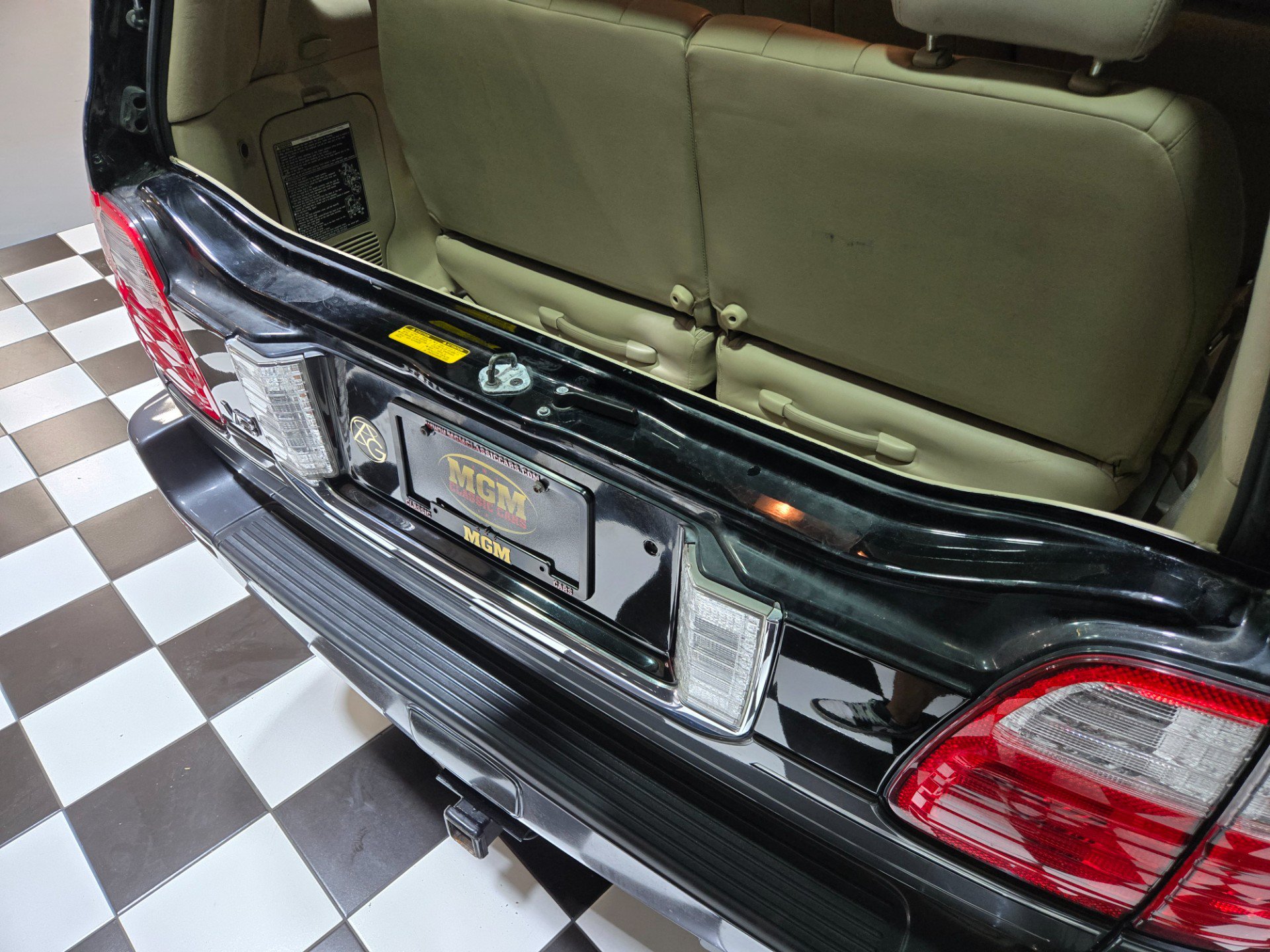 Used 2004 Lexus LX 470 4WD image 69