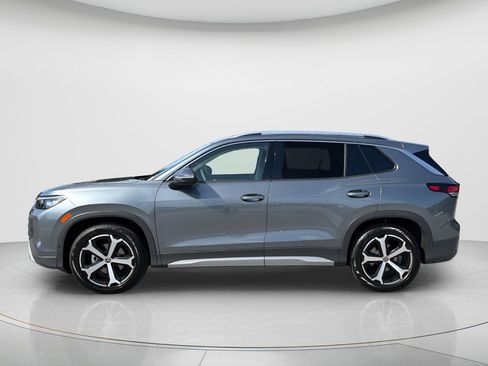 New 2026 Volkswagen Tiguan SE FWD image 9