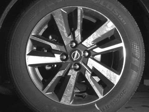 Used 2025 Nissan Versa SV FWD image 15