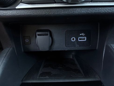 Used 2025 Nissan Versa SV FWD image 22
