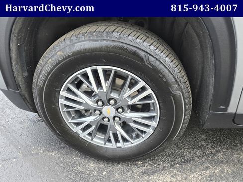 Used 2025 Chevrolet Traverse LT AWD/4WD image 42