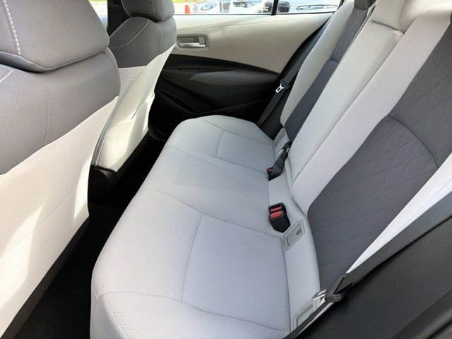 Used 2020 Toyota Corolla LE FWD image 12