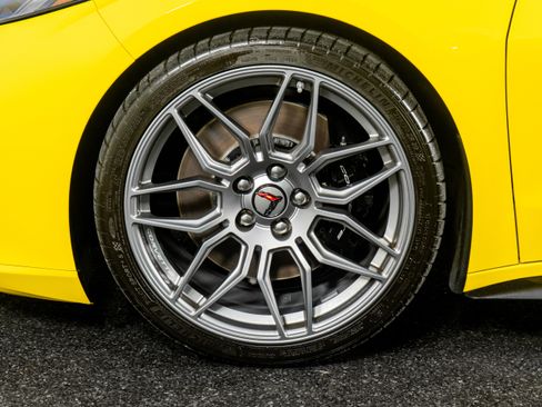 Used 2025 Chevrolet Corvette Z06 image 19