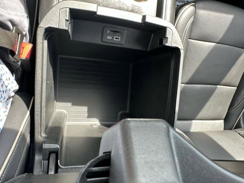 Used 2021 GMC Yukon SLT image 19