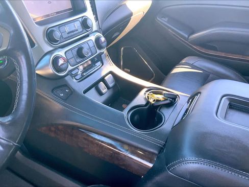 Used 2018 Chevrolet Tahoe LT w/ Luxury Package image 16