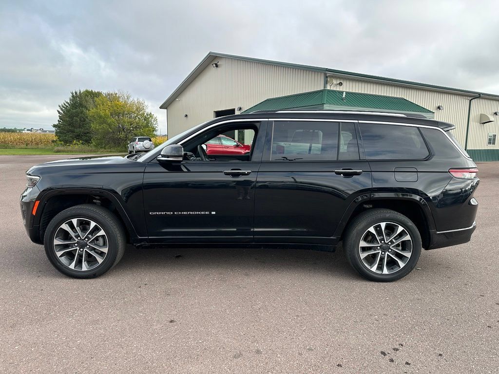 Used 2023 Jeep Grand Cherokee L Overland AWD/4WD image 37