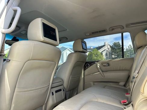 Used 2015 INFINITI QX80 4WD w/ 22" Wheel Package image 32