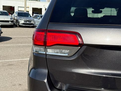 Used 2020 Jeep Grand Cherokee Limited image 10