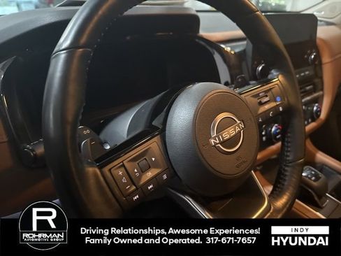 Used 2023 Nissan Pathfinder Platinum w/ Cargo Package image 7