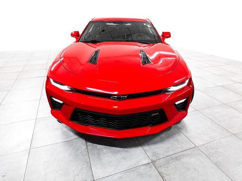 Used 2018 Chevrolet Camaro SS RWD image 3