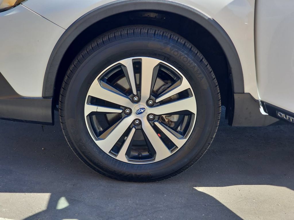 Used 2019 Subaru Outback 3.6R Limited AWD/4WD image 36