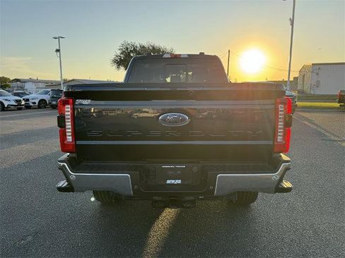 Certified 2024 Ford F250 Lariat w/ Lariat Ultimate Package image 4