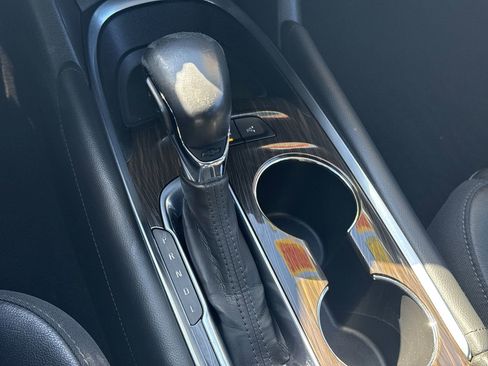 Used 2021 Chevrolet Malibu Premier image 15