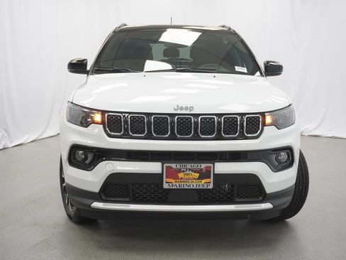 Certified 2024 Jeep Compass Limited w/ Sun and Sound Group image 9