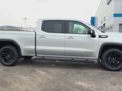 Used 2022 GMC Sierra 1500 Elevation w/ Elevation Premium Package image 9