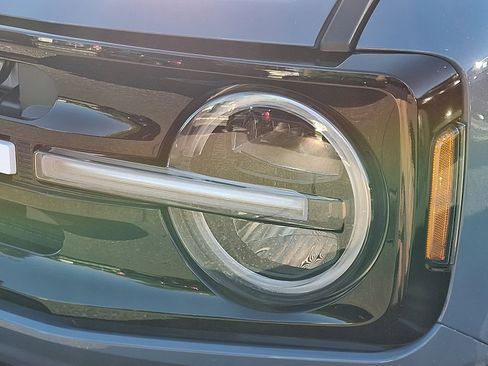 New 2025 Ford Bronco Outer Banks image 5