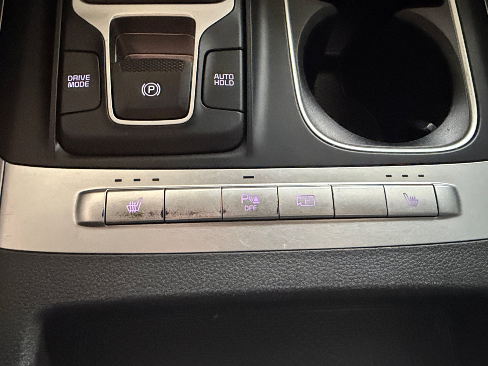 Used 2023 Kia Carnival LX FWD image 23