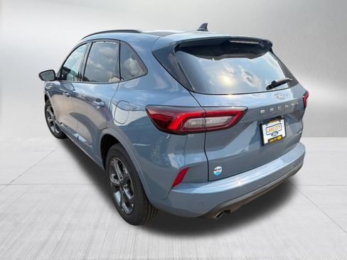 Used 2024 Ford Escape ST-Line w/ Tech Pack #1 AWD/4WD image 2