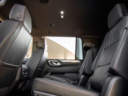 Used 2023 Chevrolet Suburban RST w/ Luxury Package image 30