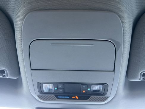 Used 2023 Ford F150 XLT image 15