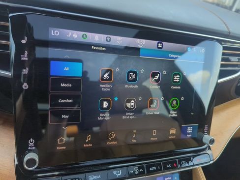 Used 2024 Jeep Grand Wagoneer Series III w/ Rear Seat Video Group 1 AWD/4WD image 19