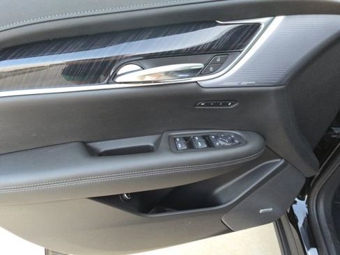 New 2025 Cadillac XT6 Premium Luxury image 13